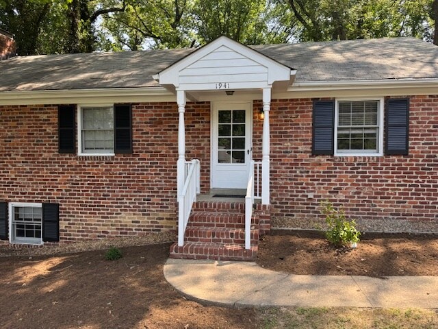 Foto principal - 1941 N Junaluska Dr