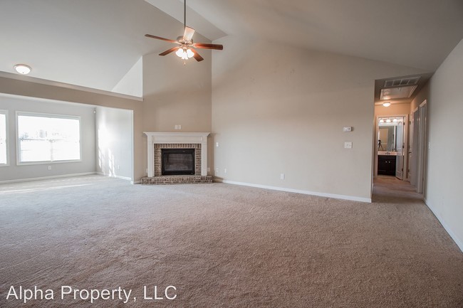 Building Photo - 111 Norfolk Cir