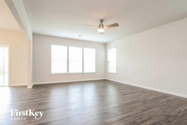 Foto del edificio - 625 Goldburn Way