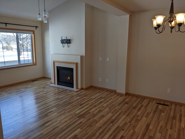 Living and dining room - 5851 Prairie Ridge Dr