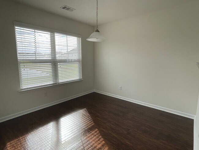 Foto del edificio - 92 Rice Mill Rd