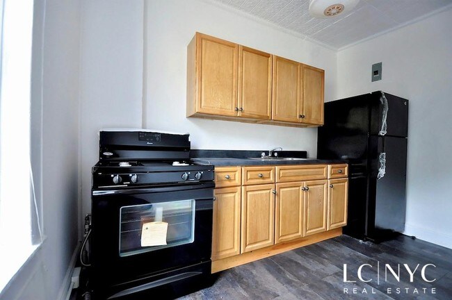 Foto del edificio - 784 Coney Island Ave