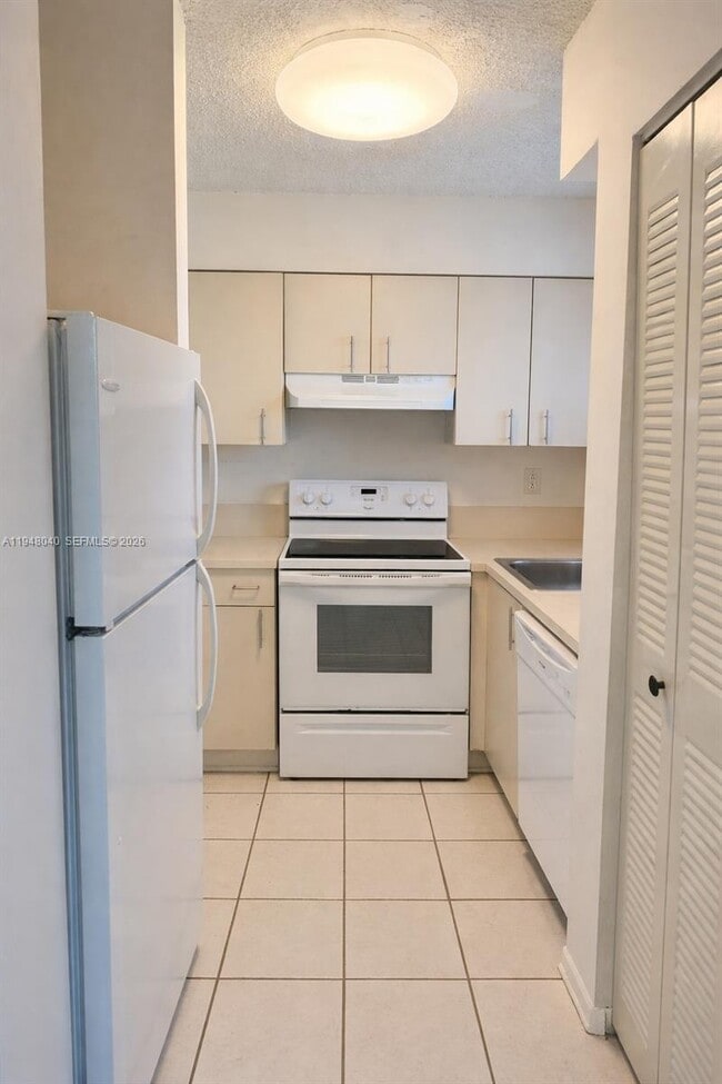 Foto del edificio - 14930 SW 82nd Terrace