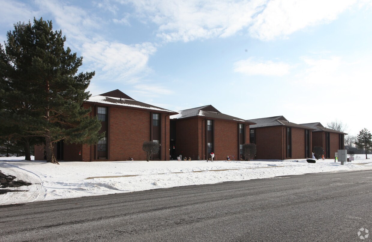 Building Photo - Tanglewood