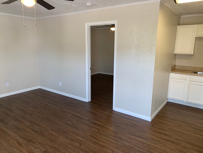 Building Photo - 610 Watauga Rd