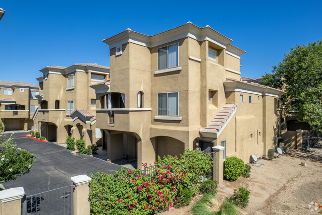 Building Photo - La Terraza at the Biltmore