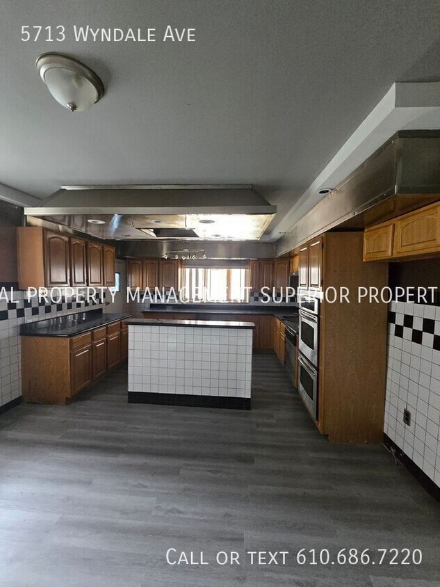 Building Photo - 5713 Wyndale Ave