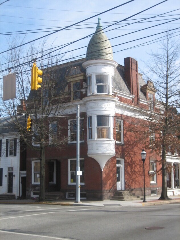 Foto principal - 3rd Floor Apartment in Historic Building-Y...