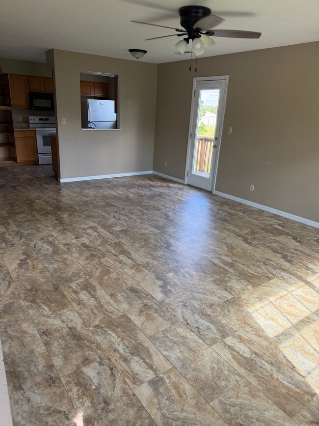 Building Photo - 406 Morgan Dr