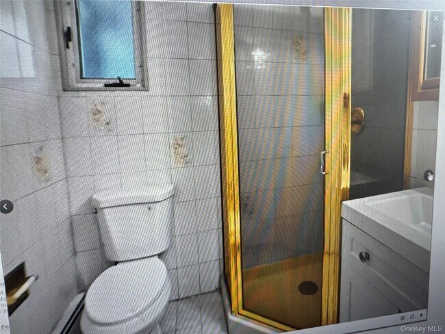 Foto del edificio - 571 Richmond Rd