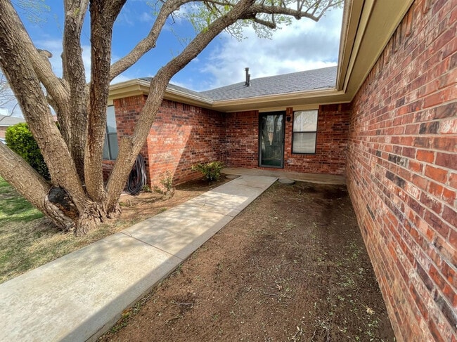 Building Photo - 9717 Blandon Ave
