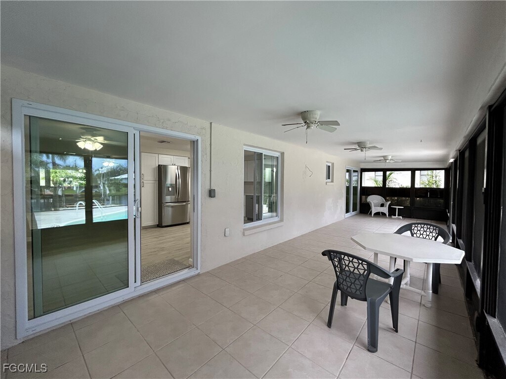 Foto del edificio - 6128 Cocos Dr