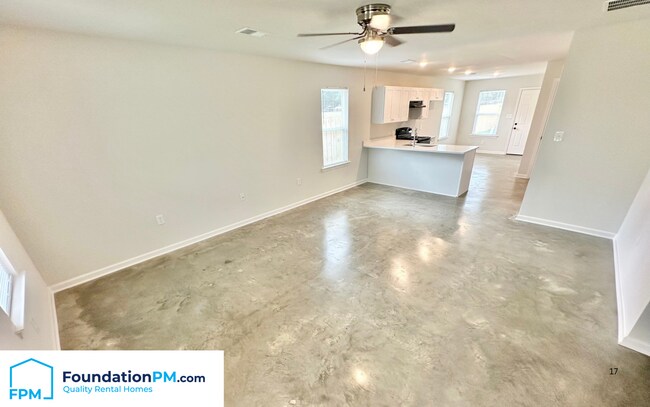 Foto del edificio - 2507 E Tyler Ave