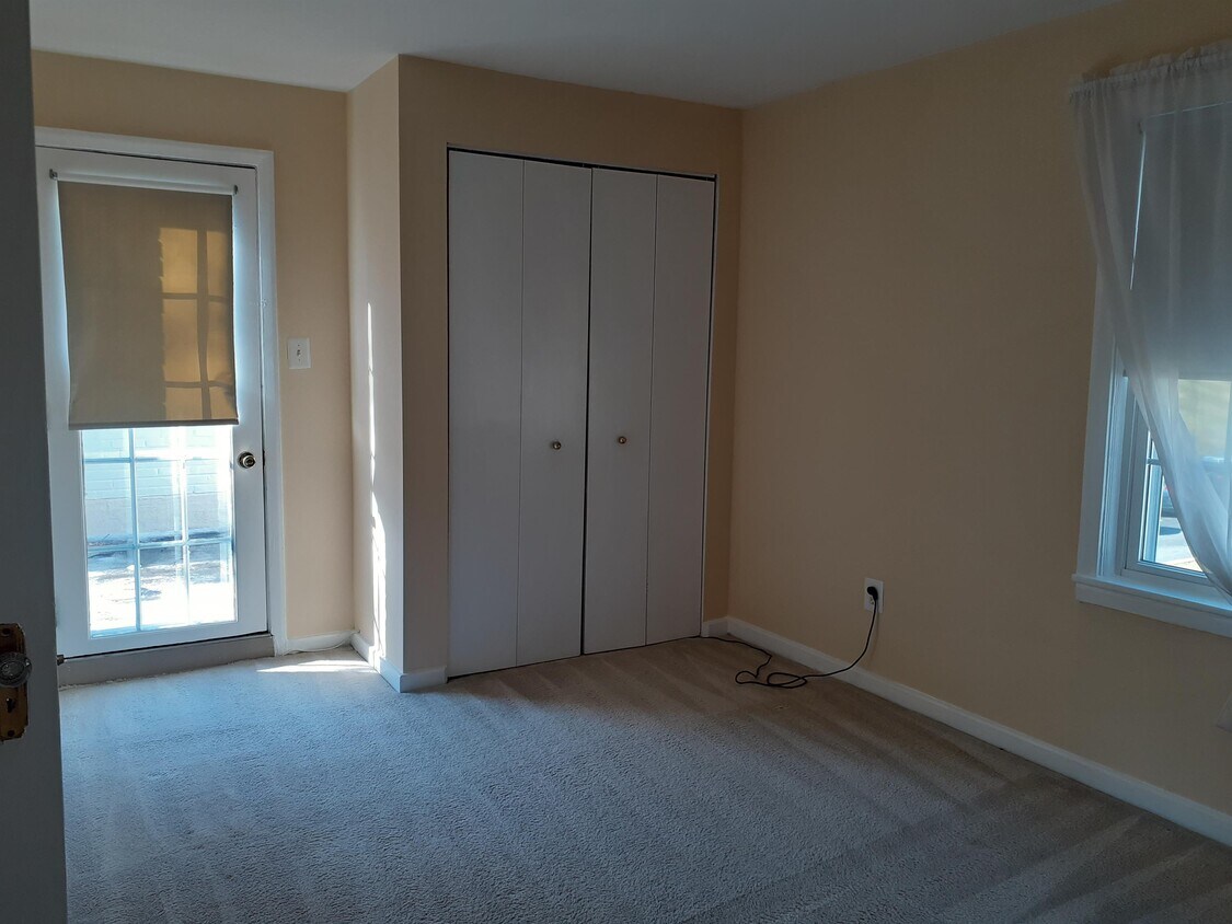 Photo - 806 S Arlington Mill Dr (Arlington, VA)