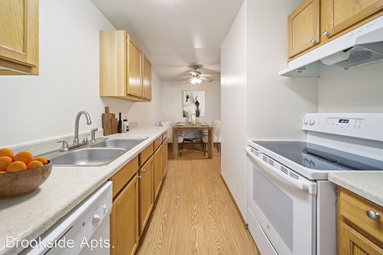 Primary Photo - 2 br, 1 bath Apartment - Brookside 10841 S...