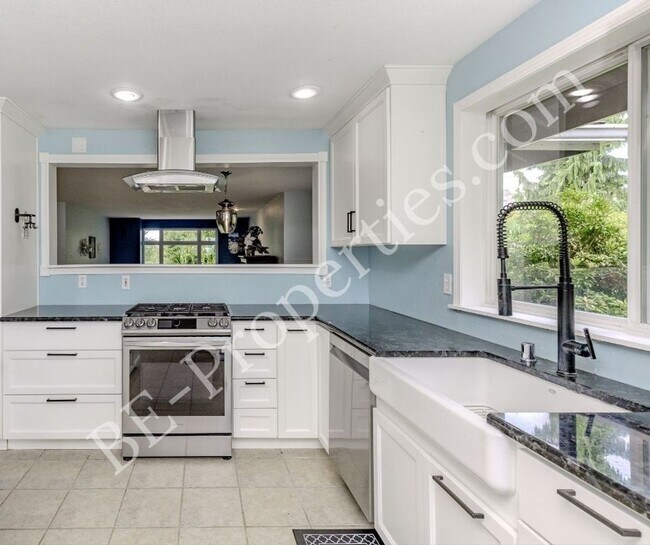 Foto del edificio - 1719 126th Ave E