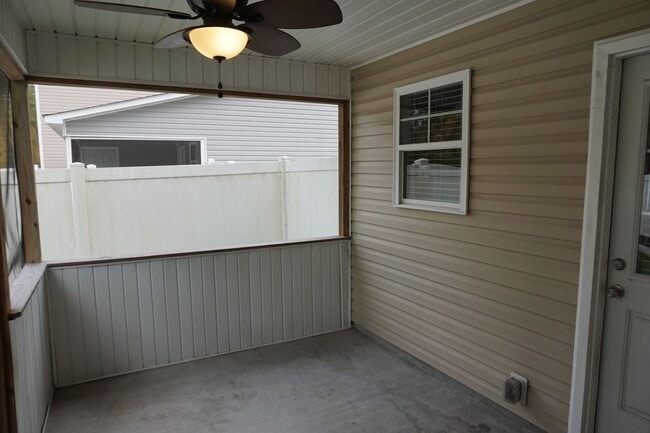 Building Photo - 3 Bedroom and 3 Full bathroom located The Village at the Glen within Carolina