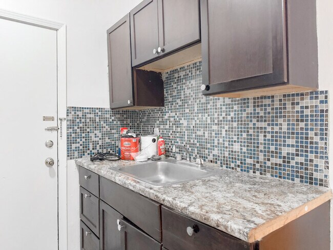 Foto del edificio - 931 W Sunnyside Ave