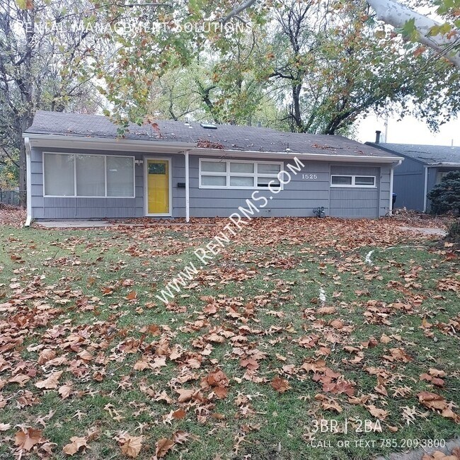 Building Photo - **MINUTES FROM WASHBURN UNIVERSITY**1525 S...