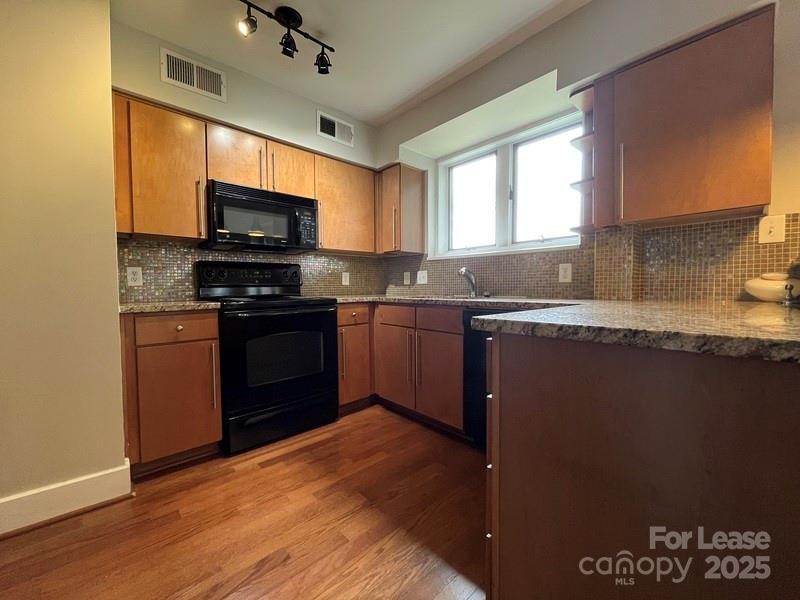 Foto del edificio - 2427 Vail Ave