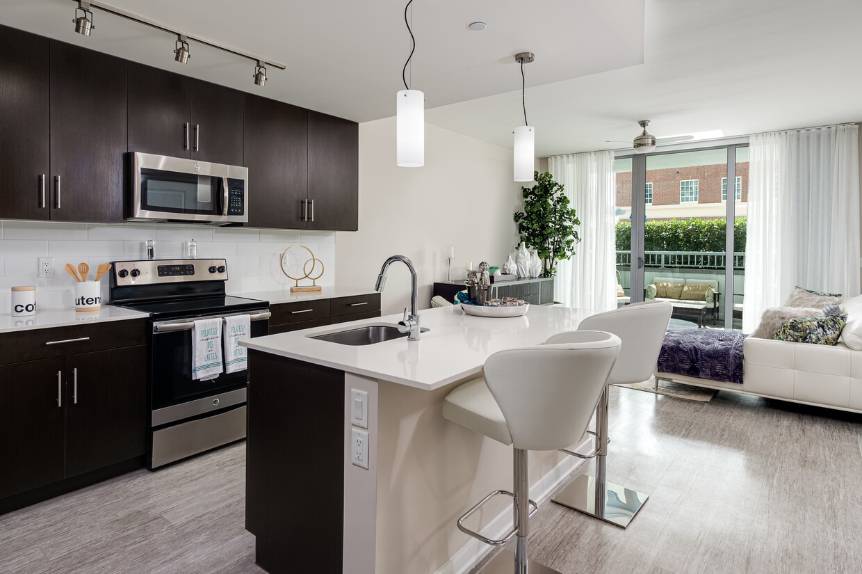 Avalon West Palm Beach Apartments in West Palm Beach, FL