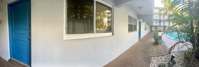 Foto del edificio - 1407 NE 56th St