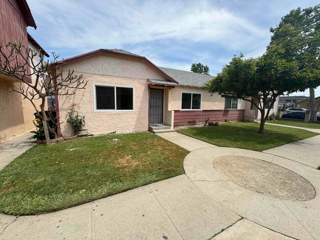 Building Photo - 6421 E Olympic Blvd