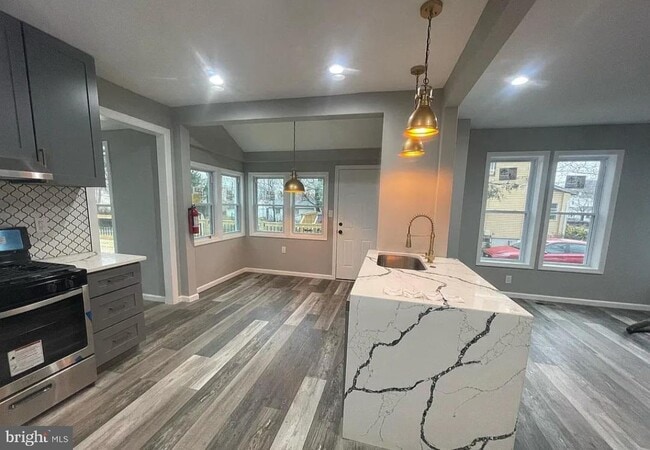 Building Photo - 436 Comly Ave