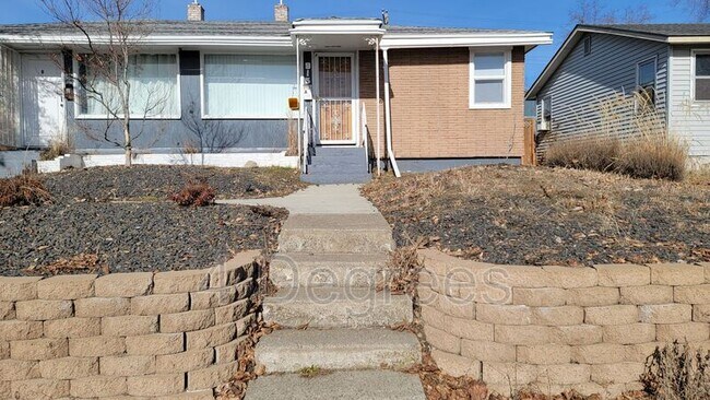 Building Photo - 915 E Euclid Ave