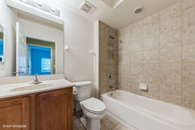 Building Photo - 3501 Wellington Ct