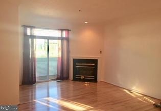Building Photo - 10310 Royal Woods Ct