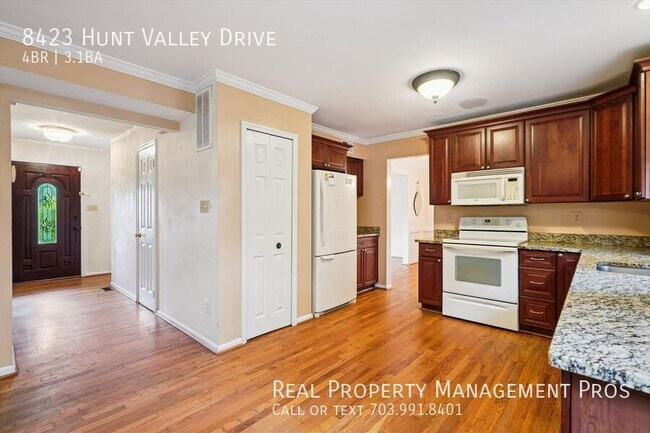 Foto del edificio - 8423 Hunt Valley Dr