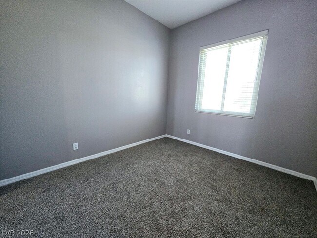 Foto del edificio - 3759 Funston Way