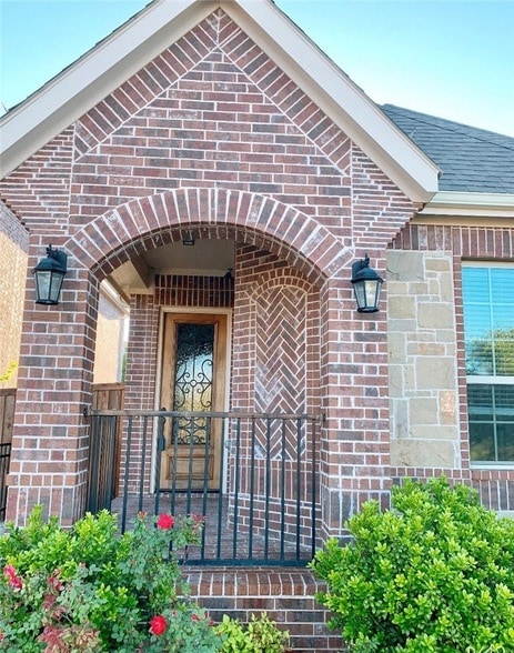 Building Photo - 8633 Ludlow Dr