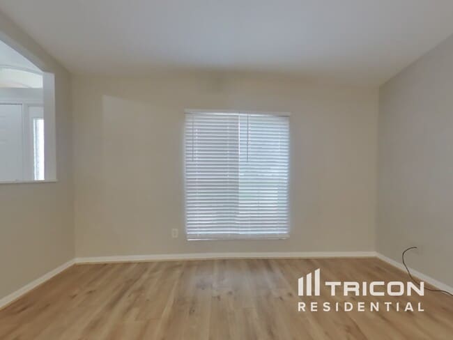 Building Photo - 4842 Oakley Rd