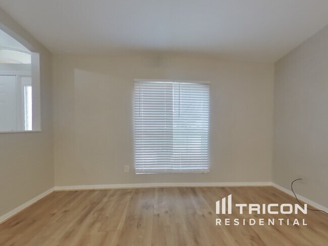 Foto del edificio - 4842 Oakley Rd