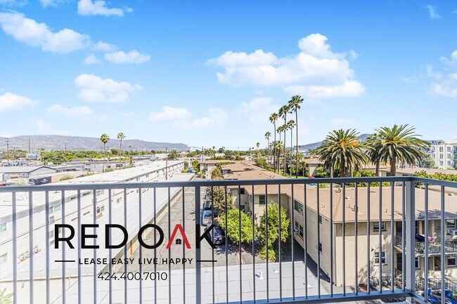 Foto del edificio - 5320 Cartwright Ave