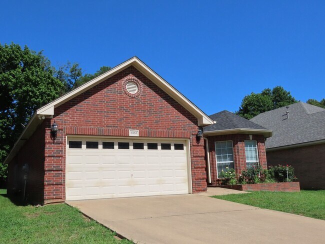 Foto del edificio - Cozy 3 Bedroom 2 Bathroom In Tyler!!
