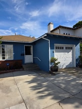 Building Photo - 3528 Laurel Ave