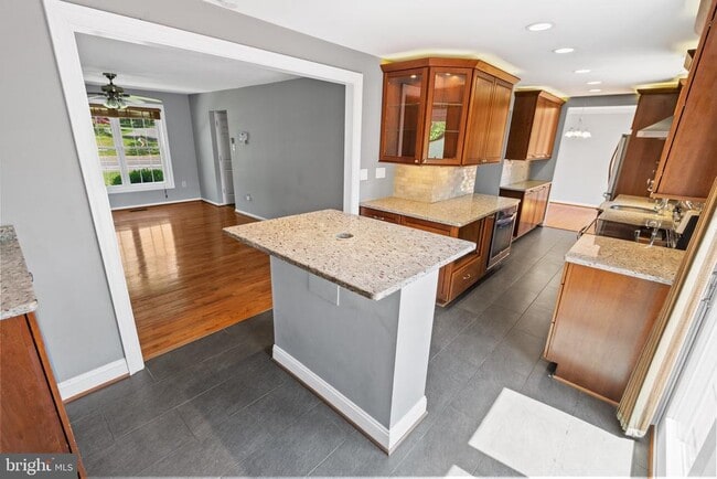 Building Photo - 13604 Wisteria Dr