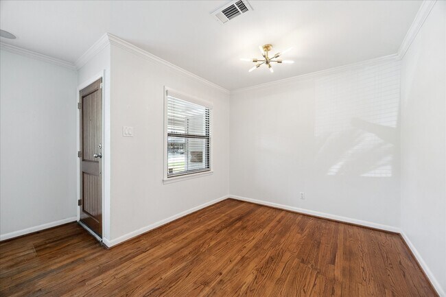 Foto del edificio - 4214 Glebe Rd