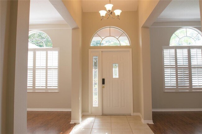 Building Photo - 10050 Canopy Tree Ct
