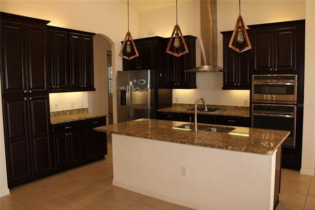 Building Photo - 629 Rosemary Cir