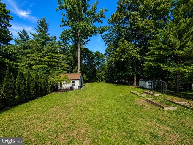 Foto del edificio - 3512 N Chatham Rd