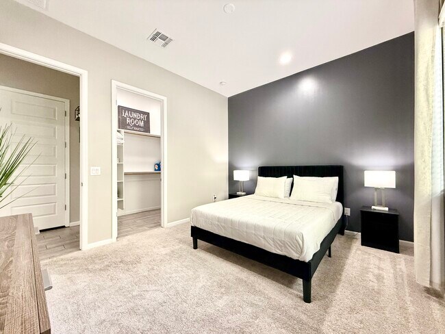 Foto del edificio - 8060 S Desert Indigo Dr