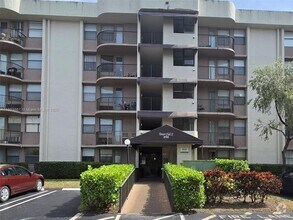 Building Photo - 2701 Riverside Dr