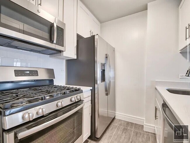 Foto del edificio - E 81st St