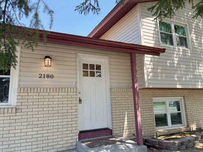 Building Photo - Spacious 5 Bed, 2 Bath Home for Rent in Idaho Falls!