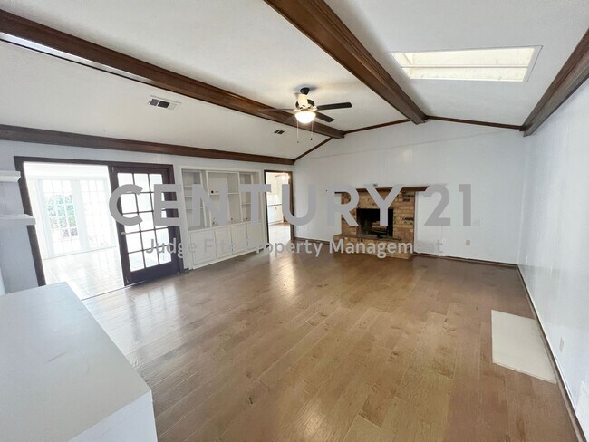 Building Photo - Wonderful 4/2.5/2 in Plano's Canyon Creek ...