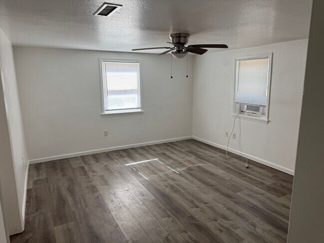 Foto del edificio - Beautifully Remodeled 2 Bedroom in Downtown Broken Arrow
